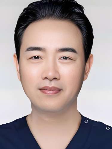 巫文云_鼻整形领军代表人物,米扬丽格鼻整形专家