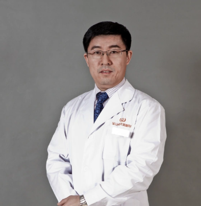 刘中策医生_胸整形领军代表人物,维多利亚美胸圣手