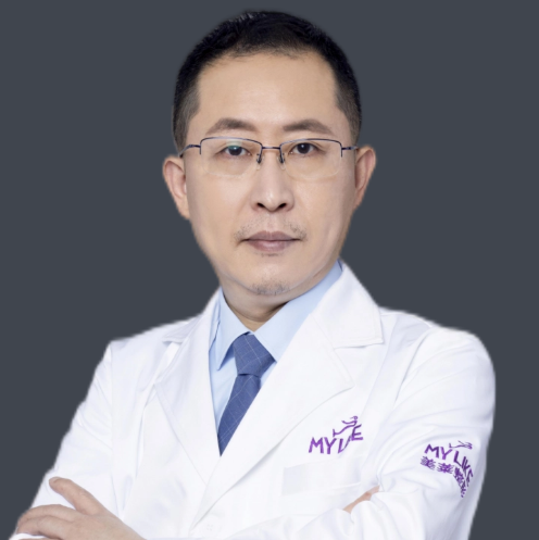 汪灏医生_胸整形领军代表人物,华美紫馨首席隆胸专家