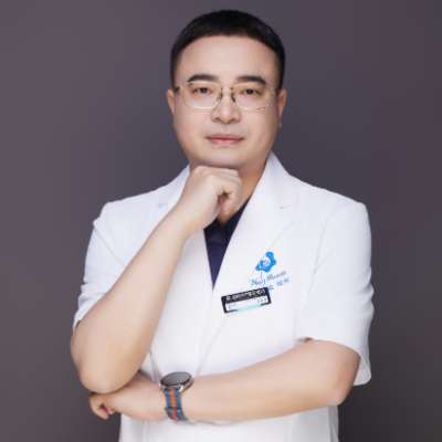 彭栋梁医生_鼻整形领军代表人物,海峡隆鼻首席专家