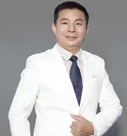 朱辉医生_中国胸整形领军代表人物,艺星胸整形首席专家